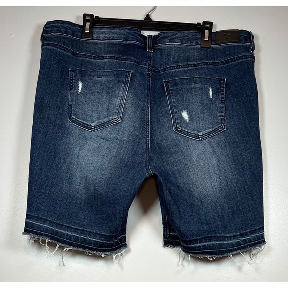 Celebrity Pink Bermuda Jean Shorts, High Rise Skinny, Distressed Hem , Size 18 - Picture 2 of 8